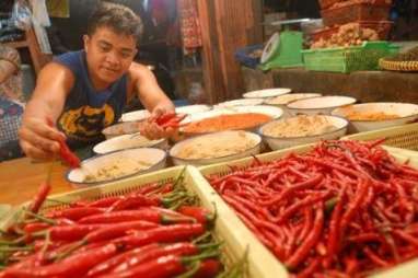 JELANG LEBARAN: Pasar Tradisional Diserbu Pembeli,