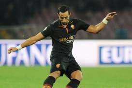 BURSA TRANSFER LIGA INGGRIS: Bek AS Roma Mehdi Benatia Diincar Manchester United & Chelsea