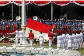 HUT KE-69 KEMERDEKAAN RI: SBY Pimpin Upacara Penurunan Bendera