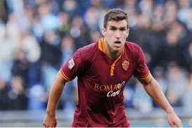 GELANDANG AS ROMA KEVIN STROOTMAN Bersedia Pindah ke Manchester United Januari 2015