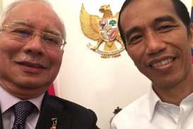 Ini Hasil Jepretan Foto Selfie PM Malaysia Najib Razak dengan Presiden Jokowi