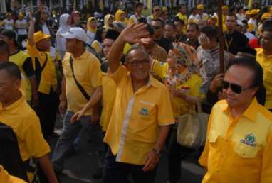 JK Hadiri HUT Golkar, Ical Gembira