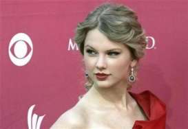 Taylor Swift Duduki Puncak Billboard 200