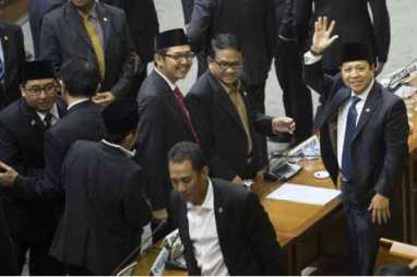 RAPAT PARIPURNA DPR BATAL: Negoisasi KIH & KMP Masih Berlangsung