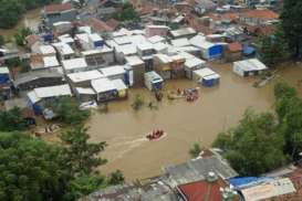 BANJIR JAKARTA: Ahok Tuding Ada Warga Sengaja Undang Banjir. Begini Caranya