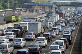 INFO LALU LINTAS: Ada Truk Terguling di Tol Cikampek