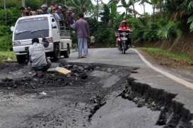 LONGSOR BANJARNEGARA: OJK Kaji Dampak Kredit Macet