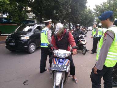 KAWASAN BEBAS MOTOR BERLAKU, Pengendara Masih Kebingungan