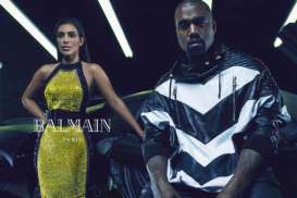 Kim Kardashian dan Kanye West Bintangi Iklan Terbaru Balmain