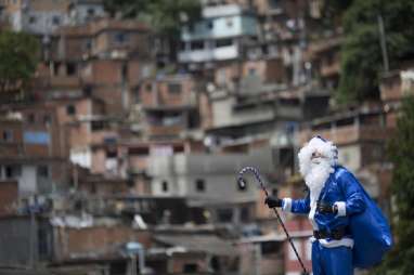 KABAR LENGKAP NATAL 2014: Indahnya Kebersamaan, Natal Di Katedral Parkir di Istiqlal