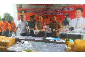 Polisi Grebek Rumah Produksi Tembakau Gorilla di Surabaya