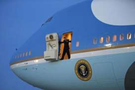 AS Selidiki Pesawat yang Terbang Dekat Dengan Air Force One Trump