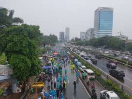 Arus Lalu Lintas Depan Gedung DPR Dialihkan Lewat Jalan Tol