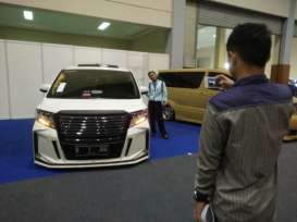 AUTOPRO INDONESIA 2017: Mobil Modifikasi Diserbu Pengunjung untuk Foto