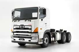 Hino Motor Incar Peremajaan Truk Pelabuhan