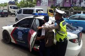 Sopir Angkot Tangerang Demo, Polisi Antar Guru dan Siswa ke Sekolah