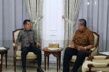 Wapres JK dan SBY Duduk Bersisian di TMP Kalibata