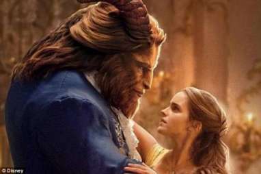 Kafe Ini Menyajikan Tema Beauty and the Beast