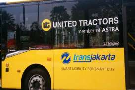 United Tractors Sumbang 3 Bus Transjakarta