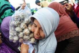 BAWANG PUTIH DAN DAGING AYAM NAIK: Operasi Pasar Tak Perlu. Ini Alasan Menko Perekonomian