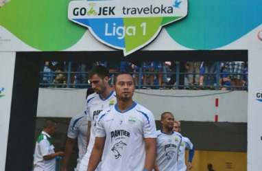 Djanur Masih Belum Puas Atas Kemenangan Persib