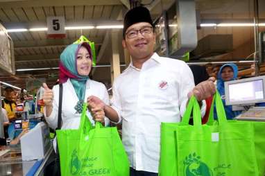 OPEN HOUSE RIDWAN KAMIL: Warga Bandung Mulai Berdatangan ke Pendopo