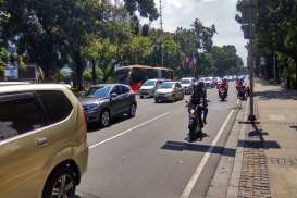 Kawasan Jalan Medan Merdeka Barat Jakarta Dilalui Sepeda Motor