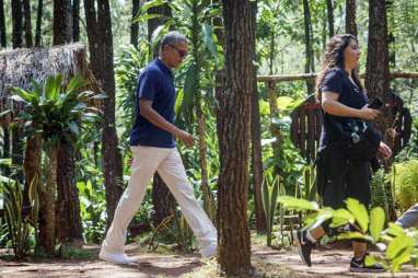 Jokowi-Obama Nikmati Teh dan Bakso di Bogor
