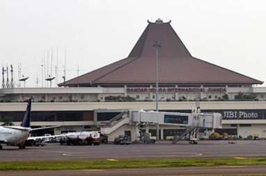 CUACA PENERBANGAN 27 JULI : Hujan Ringan di Juanda Surabaya