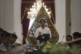 Ribuan Warga Sukabumi Sambut Kedatangan Jokowi