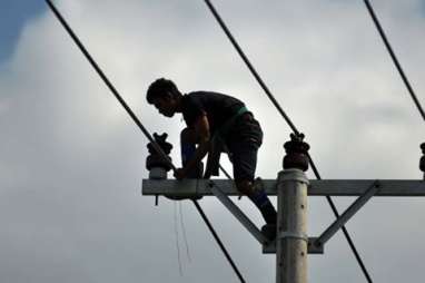 Semrawut, Kabel Udara di Bandung Akan Ditertibkan