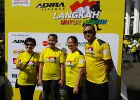 Adira Finance Gelar Fun Walk & Run di Bandung