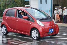  Uji Coba Mobil Listrik Mitsubishi Akhir Desember