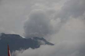 Gunung Agung Alami Pengerutan Akibat Berkurangnya Tekanan