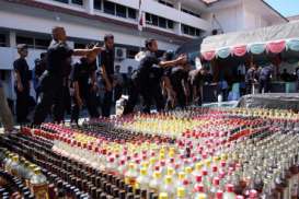 Aparat Amankan Minuman Alkohol di Pelabuhan Tahuna