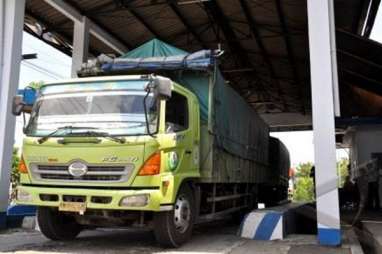 Penindakan Truk Kelebihan Muatan Belum Tegas