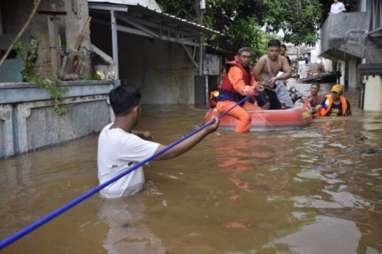 Banjir Jakarta : Pengungsi 6.532 Jiwa, Terdampak Banjir 11.450 Orang 