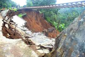 Penanganan Longsor di Puncak Selesai Sepekan