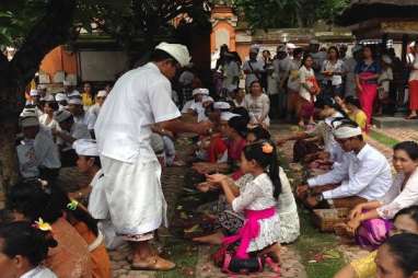 Pemkot Denpasar Beri JKN Bagi Rohaniawan Hindu