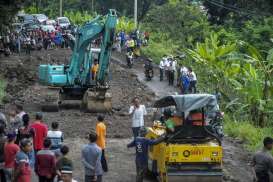 Biarkan Jalan Rusak, Pemerintah Pusat dan Daerah Bisa Kena Sanksi