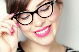 Pengguna Kacamata & Lensa Kontak Merasa Ribet? Coba Teknologi Ini