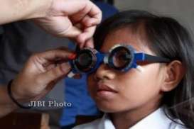 Anak-Anak Butuh Layanan Khusus Pemeriksaan Mata, Ini Alasannya