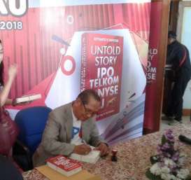 Bedah Buku Untold Story IPO Telkom: Manis Getir Kesuksesan IPO