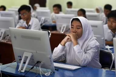 Ujian Nasional Tingkat SMA di Sumbar Lancar