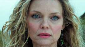 Michelle Pfeiffer Bakal Gabung Agelina Jolie di ‘Maleficent 2’