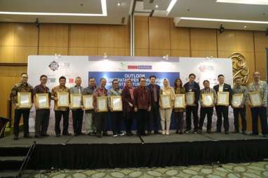 16 Inovator Terima Penghargaan dalam Indonesia Construction Technology Expo