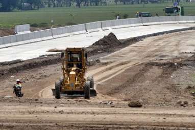 JALAN TOL : Menunggu Kepastian Tarif Ruas Baru