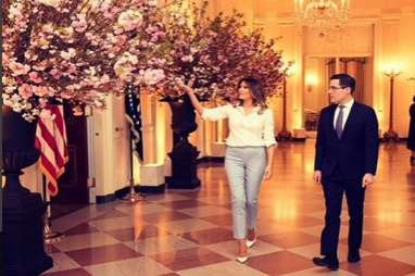 Setelah Jalani Perawatan RS, Melania Trump Telah Kembali ke Gedung Putih