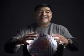 PIALA DUNIA 2018: Duh, Maradona Bersikap Rasis ke Penonton Asia Saat Nonton Argentina Lawan Islandia
