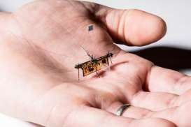 RoboFly Berukuran Lalat Bertenaga Laser